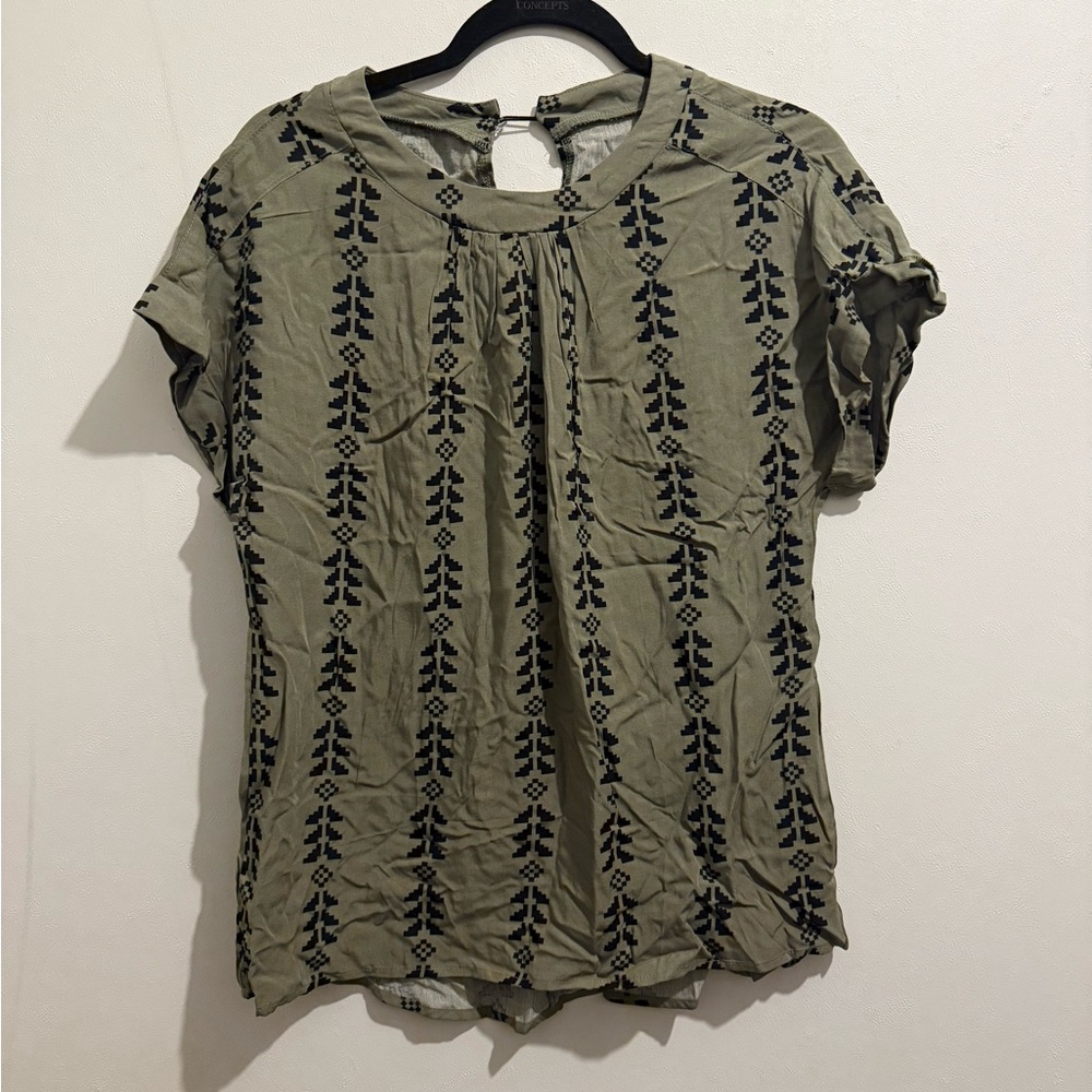🩵SHEIN Olive Green Short Sleeve Print Blouse